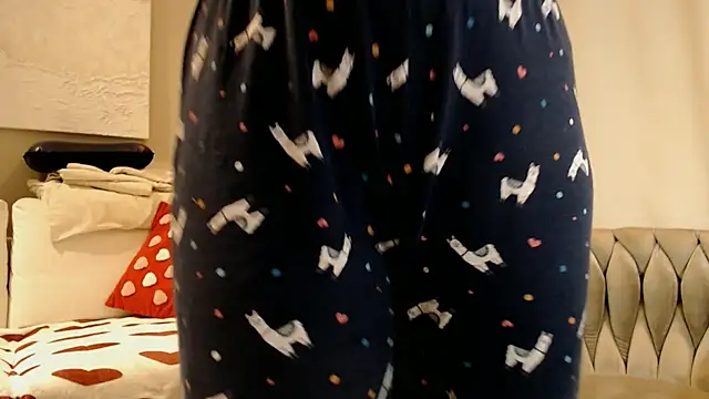 BluueSilk online show from March 15, 6:14 am