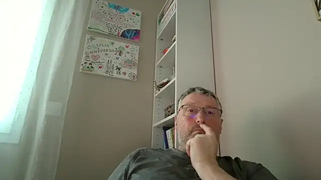 doudou310 online show from February 28, 5:03 pm