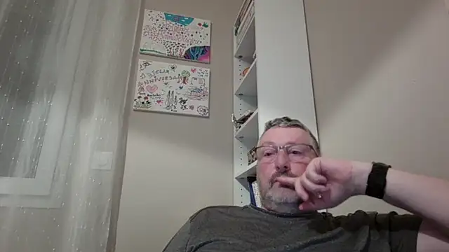 doudou310 online show from March 8, 2:48 am