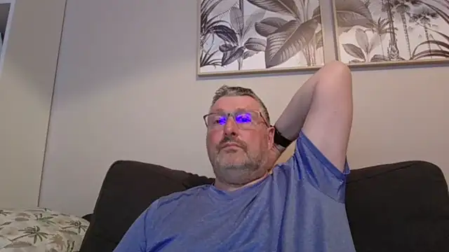 doudou310 online show from March 17, 5:55 am