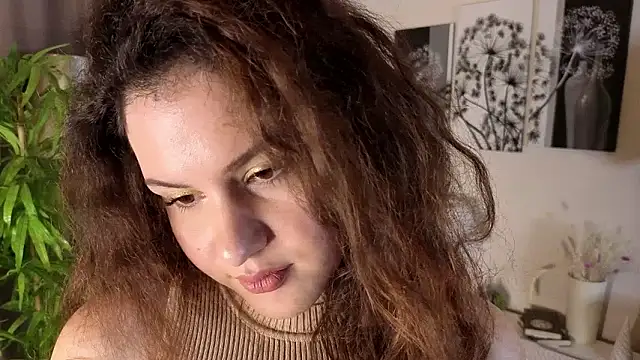 Lili Torin online show from February 15, 1:41 pm