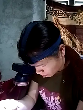 Snapshot of l_kiss chatting on February 18, 1:12 am l kiss online show from February 18, 1:12 am