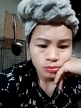 Snapshot of l_kiss chatting on February 24, 12:47 pm l kiss online show from February 24, 12:47 pm