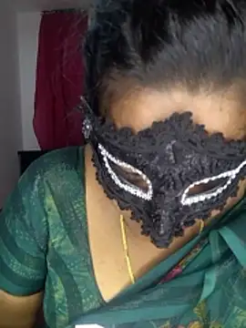 Snapshot of Tamil_Shalini12 chatting on May 3, 4:35 pm Tamil Shalini12 online show from May 3, 4:35 pm