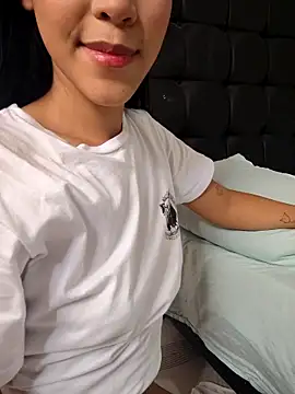 Luucia 09 online show from February 7, 7:28 pm