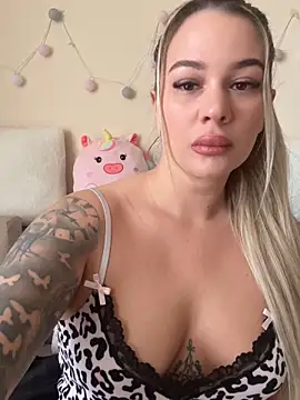 sexybatwomen33 online show from March 7, 6:54 am