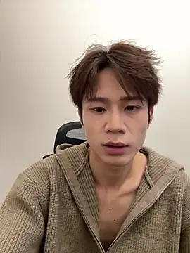 SM 004 online show from February 1, 9:19 am