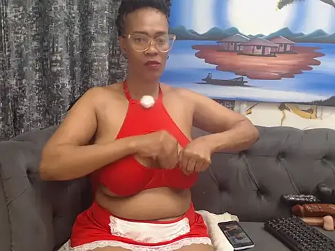 Snapshot of PrettyBoobsXX43 chatting on March 18, 7:06 pm PrettyBoobsXX43 online show from March 18, 7:06 pm