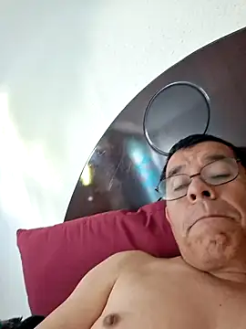 Snapshot of eros3442 chatting on February 8, 5:05 pm eros3442 online show from February 8, 5:05 pm