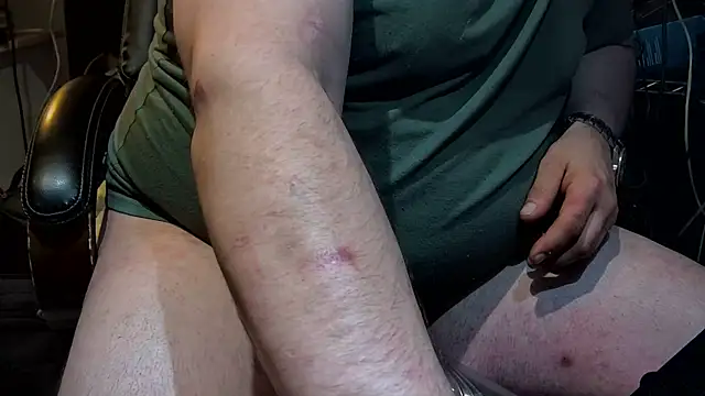ctguybj online show from June 7, 6:44 pm