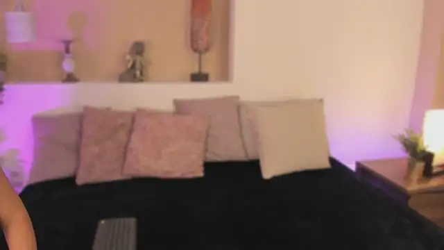 xiomara cortes online show from February 22, 12:36 pm