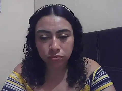 Snapshot of DalilahMx chatting on July 14, 2:05 am DalilahMx online show from July 14, 2:05 am