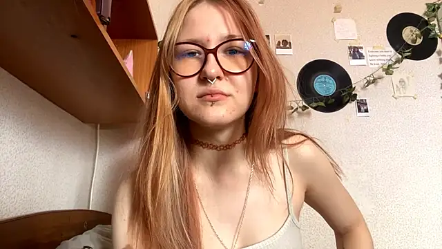 Snapshot of LaureenVielma chatting on March 8, 7:12 am LaureenVielma online show from March 8, 7:12 am