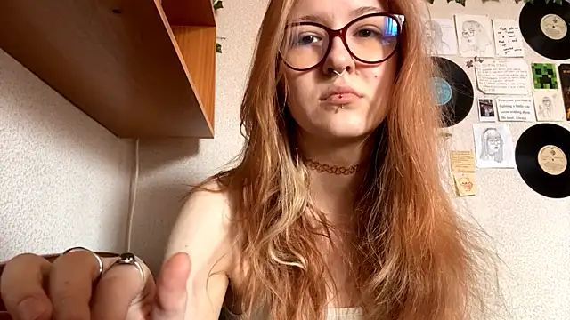 Snapshot of LaureenVielma chatting on April 14, 7:25 am LaureenVielma online show from April 14, 7:25 am