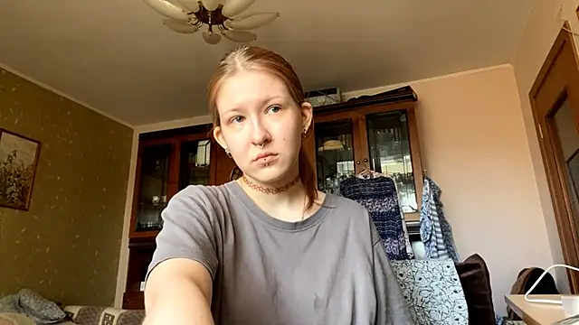 Snapshot of LaureenVielma chatting on April 15, 8:21 am LaureenVielma online show from April 15, 8:21 am