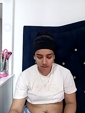 Diva noir online show from February 15, 7:43 pm