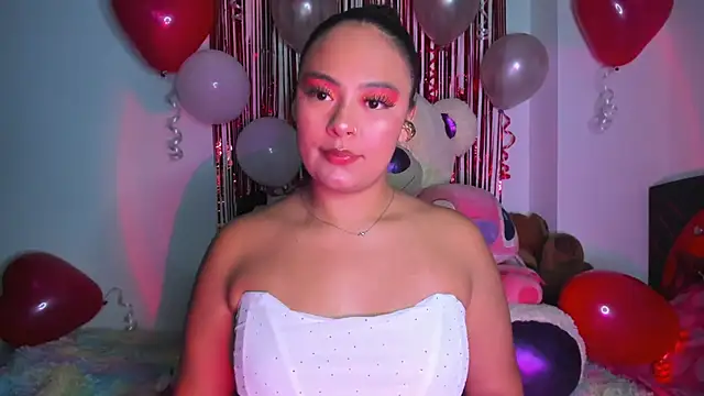 Snapshot of Kylievoos chatting on February 12, 11:22 pm Kylievoos online show from February 12, 11:22 pm