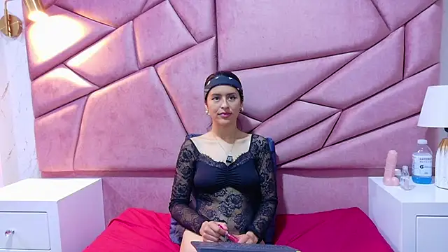 Snapshot of zhilakya chatting on February 6, 6:22 pm zhilakya online show from February 6, 6:22 pm