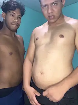 Snapshot of Loaisn chatting on February 28, 1:17 am Loaisn online show from February 28, 1:17 am