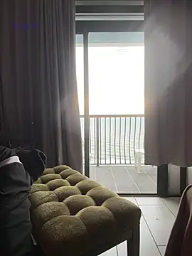 Snapshot of magic_man1085 chatting on February 25, 12:48 pm magic man1085 online show from February 25, 12:48 pm