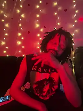 Snapshot of magic_man1085 chatting on March 2, 2:25 am magic man1085 online show from March 2, 2:25 am