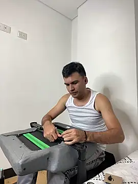 HAMILTONG12 online show from February 16, 10:17 pm