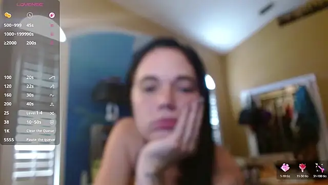 Snapshot of ahungkittykat chatting on May 6, 9:53 pm ahungkittykat online show from May 6, 9:53 pm
