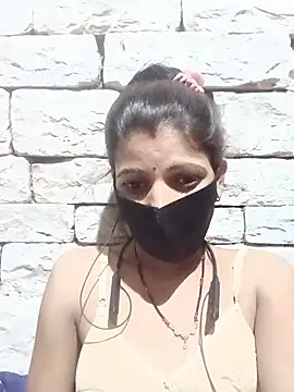 Snapshot of Divya-11431 chatting on June 26, 10:25 pm Divya-11431 online show from June 26, 10:25 pm