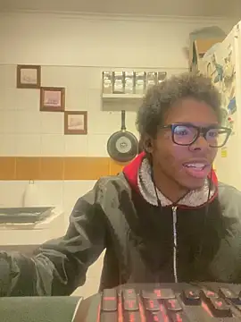 Snapshot of ELPikaPreta chatting on February 10, 1:21 am ELPikaPreta online show from February 10, 1:21 am