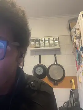 Snapshot of ELPikaPreta chatting on February 15, 7:51 am ELPikaPreta online show from February 15, 7:51 am