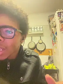 Snapshot of ELPikaPreta chatting on February 16, 1:24 am ELPikaPreta online show from February 16, 1:24 am