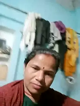 Snapshot of Pooja_sahu chatting on February 6, 9:40 pm Pooja sahu online show from February 6, 9:40 pm