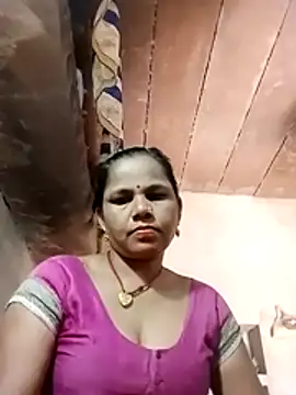 Snapshot of Pooja_sahu chatting on May 16, 6:54 am Pooja sahu online show from May 16, 6:54 am