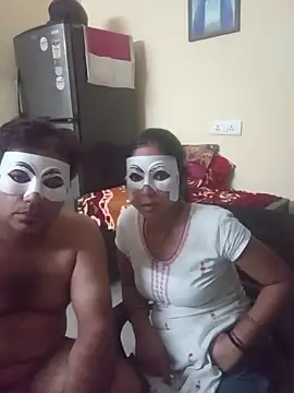 pinkbox online show from March 13, 6:25 pm