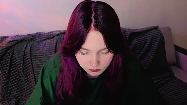 Julia Anis online show from April 1, 1:06 am