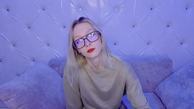 Snapshot of Akiro_Kim7 chatting on February 16, 2:07 am Akiro Kim7 online show from February 16, 2:07 am