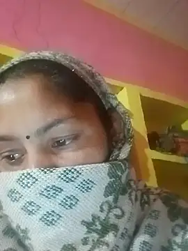 Julilodhi8695 online show from February 11, 3:50 pm