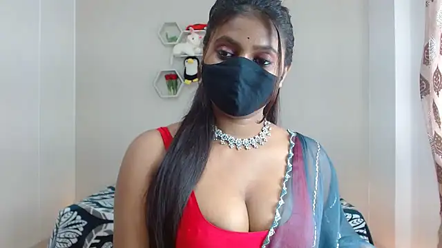 Hotginni4 online show from July 12, 11:01 am