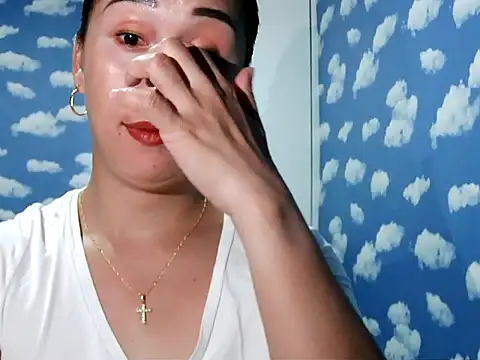 Snapshot of Kitty_Bear02 chatting on February 1, 12:15 pm Kitty Bear02 online show from February 1, 12:15 pm