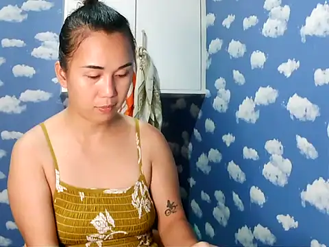 Snapshot of Kitty_Bear02 chatting on February 26, 1:10 pm Kitty Bear02 online show from February 26, 1:10 pm