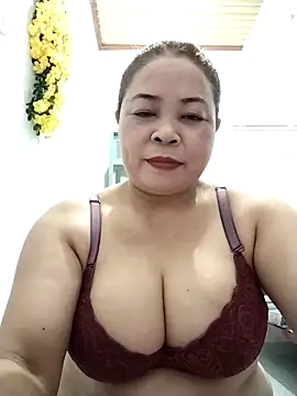 Baby-bigtits2026 online show from April 14, 2:01 pm