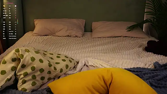 Snapshot of ShantellAngulo chatting on April 6, 4:46 am ShantellAngulo online show from April 6, 4:46 am