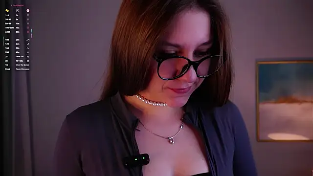 Snapshot of ShantellAngulo chatting on April 12, 1:32 am ShantellAngulo online show from April 12, 1:32 am