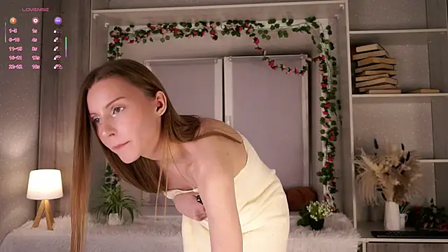 Snapshot of BlondellBolio chatting on March 25, 9:10 pm BlondellBolio online show from March 25, 9:10 pm