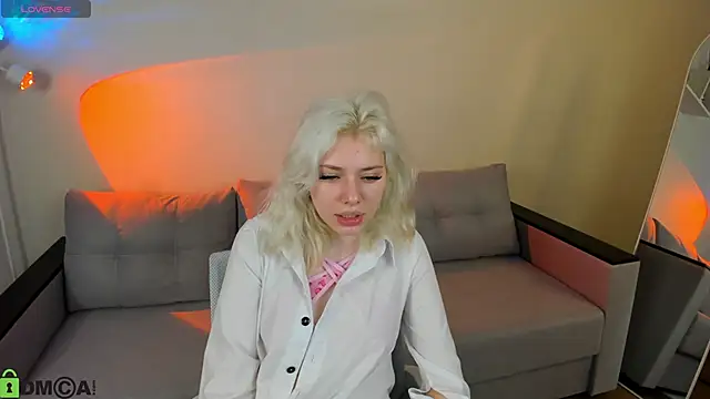 Snapshot of Kate_Krose chatting on February 3, 2:53 am Kate Krose online show from February 3, 2:53 am