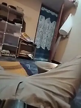 Snapshot of tamilpaiyan989 chatting on June 3, 6:24 pm tamilpaiyan989 online show from June 3, 6:24 pm