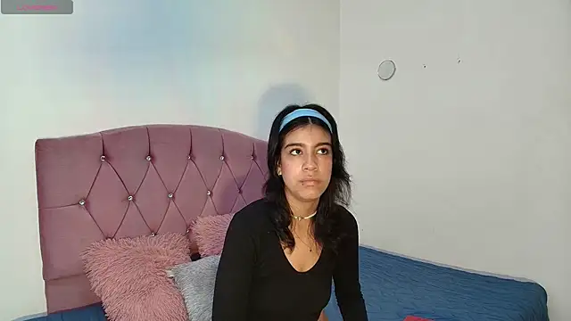 Kalyra 17 online show from April 14, 11:38 am