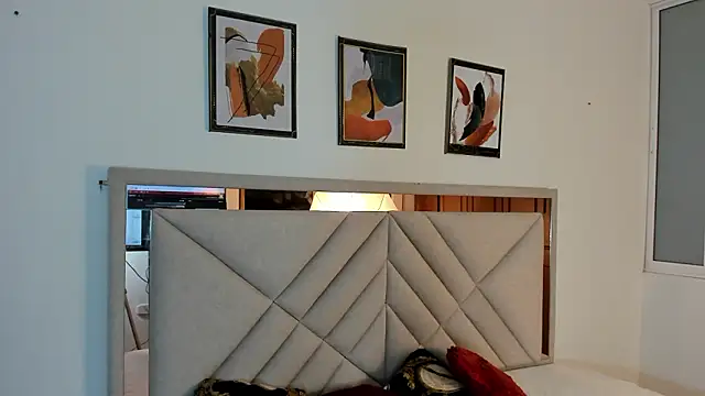 Snapshot of AmberQueen1 chatting on February 16, 12:12 pm AmberQueen1 online show from February 16, 12:12 pm