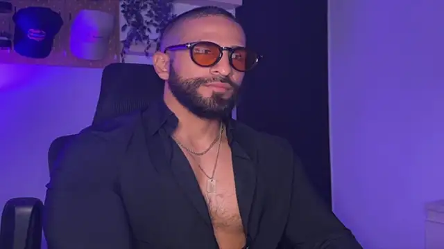 SamDornan51 online show from April 7, 2:56 am