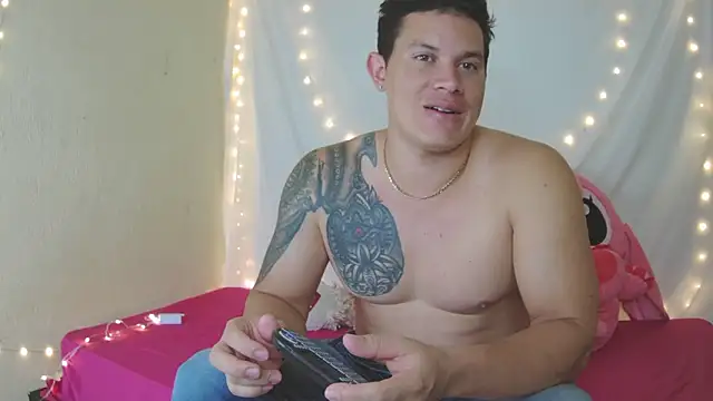 Snapshot of Eternalfuego chatting on February 22, 7:29 am Eternalfuego online show from February 22, 7:29 am